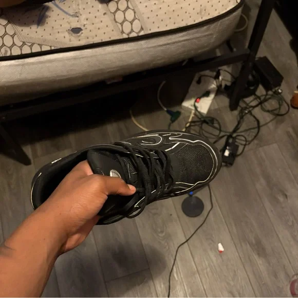 Dior Men's Sneakers in Black and Gray - Picture 2 of 3